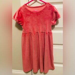 Pretty velvet pink short sleeve dress